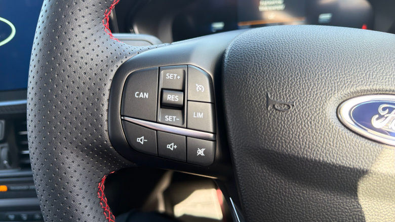 Ford Focus 1.0 EcoBoost Hybrid mHEV 155 ST-Line X Ed 5dr Auto Petrol Hatchback